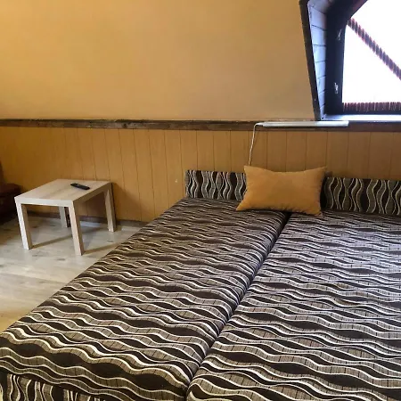 Vakacio Ifjusagi Udulo Motel Révfülöp