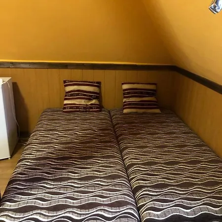 Vakacio Ifjusagi Udulo * Révfülöp
