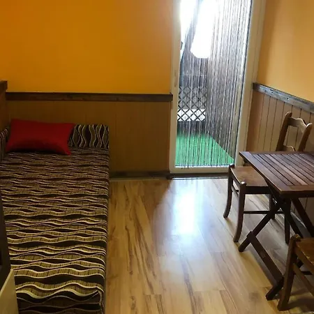 Vakacio Ifjusagi Udulo Motel