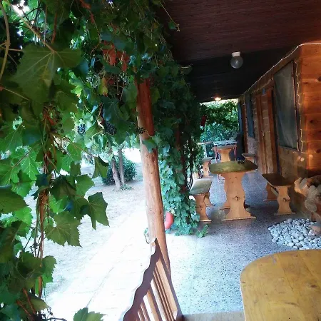 Vakacio Ifjusagi Udulo Motel *